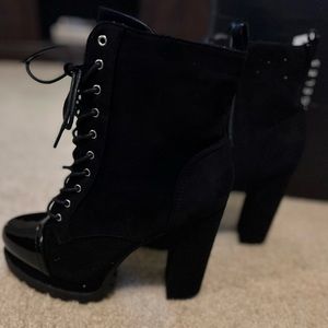 Fashion Nova boots sz 10